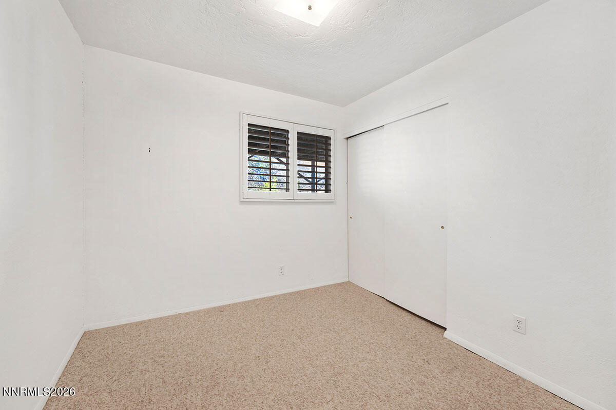 3325 Susileen Drive Reno, NV 89509 - Photo 27 of 28 Susileen bed 3