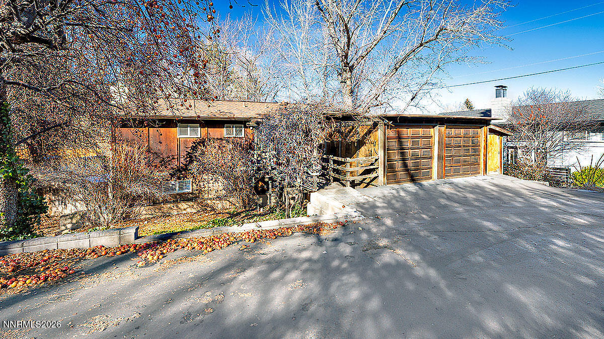 3325 Susileen Drive Reno, NV 89509 - Photo 4 of 28 Susileen Front 1