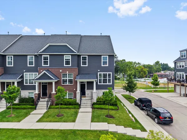 $479,900 | 202 North Sydney Court, Plymouth, MI 48170