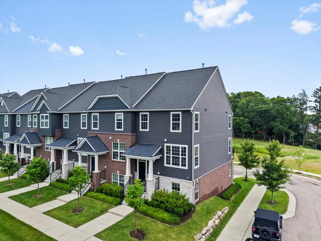 $499,900 | 202 North Sydney Court, Plymouth, MI 48170