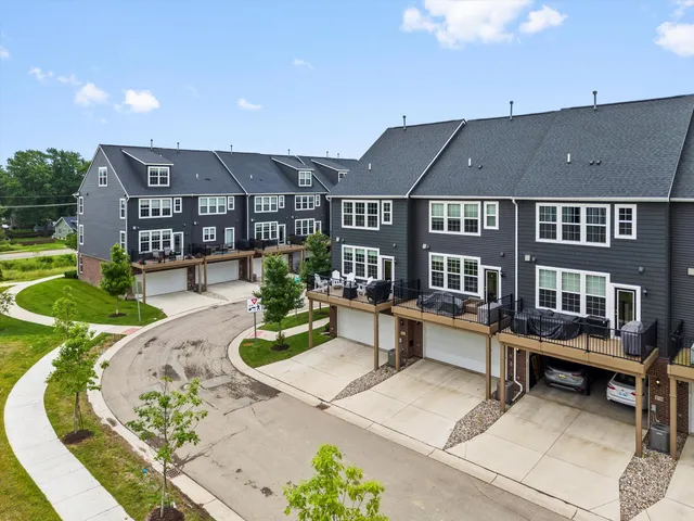 $499,900 | 202 North Sydney Court, Plymouth, MI 48170