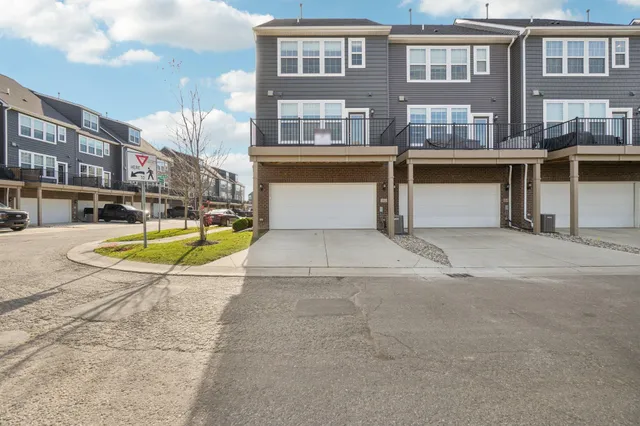 $499,900 | 202 North Sydney Court, Plymouth, MI 48170