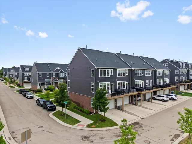 $499,900 | 202 North Sydney Court, Plymouth, MI 48170