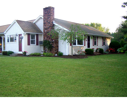 79 Acushnet Road Mattapoisett, MA 02739 - Photo 1 of 12 Gallery Image 1