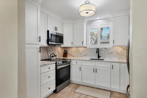 $6,500 | 500 South Washington Drive, Unit 5A, Sarasota, FL 34236