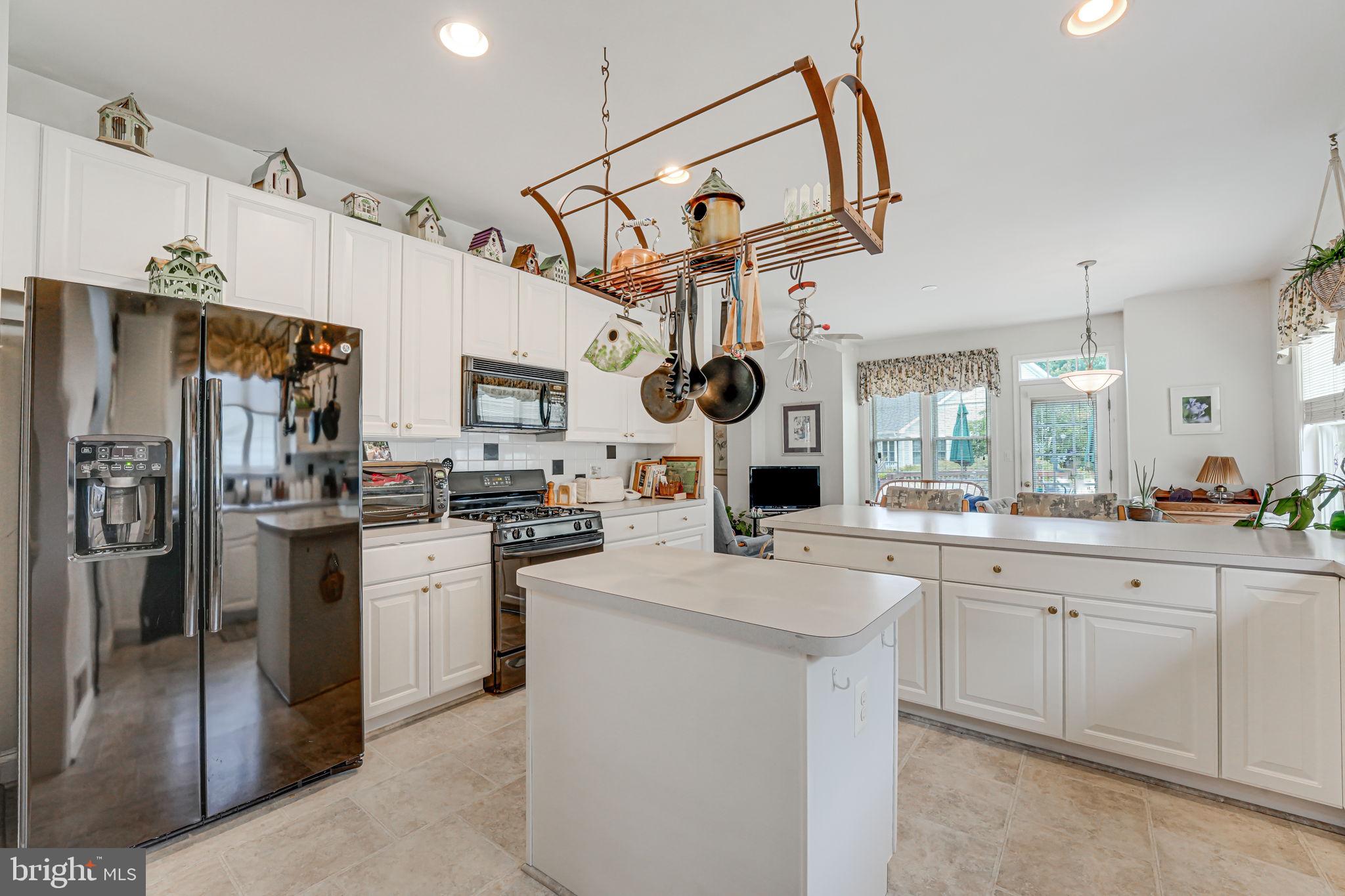 6717 Buglecall Place Gainesville, VA 20155 - Photo 14 of 44 Kitchen