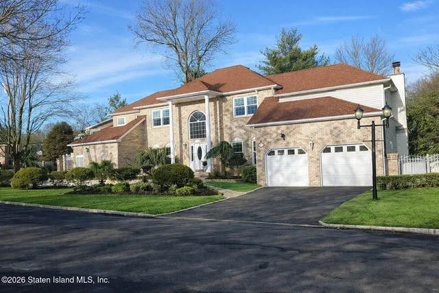 $1,699,000 | 195 Vail Avenue | Prince's Bay