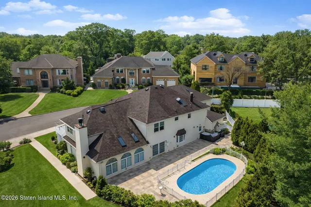 $1,699,000 | 195 Vail Avenue | Prince's Bay