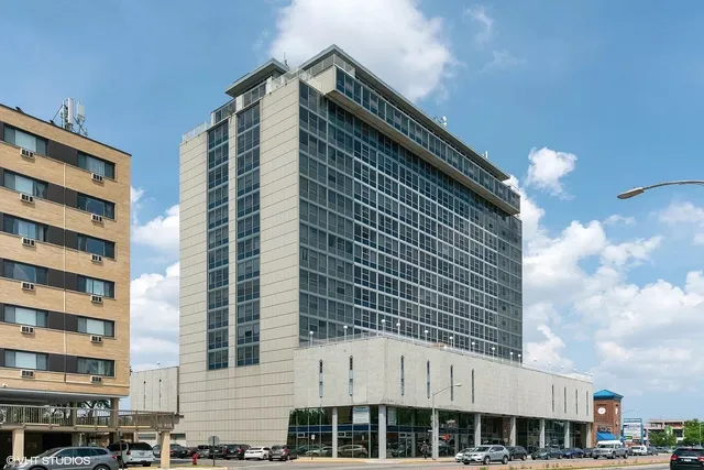 $1,450 | 7234 West North Avenue, Unit 507, Elmwood Park, IL 60707