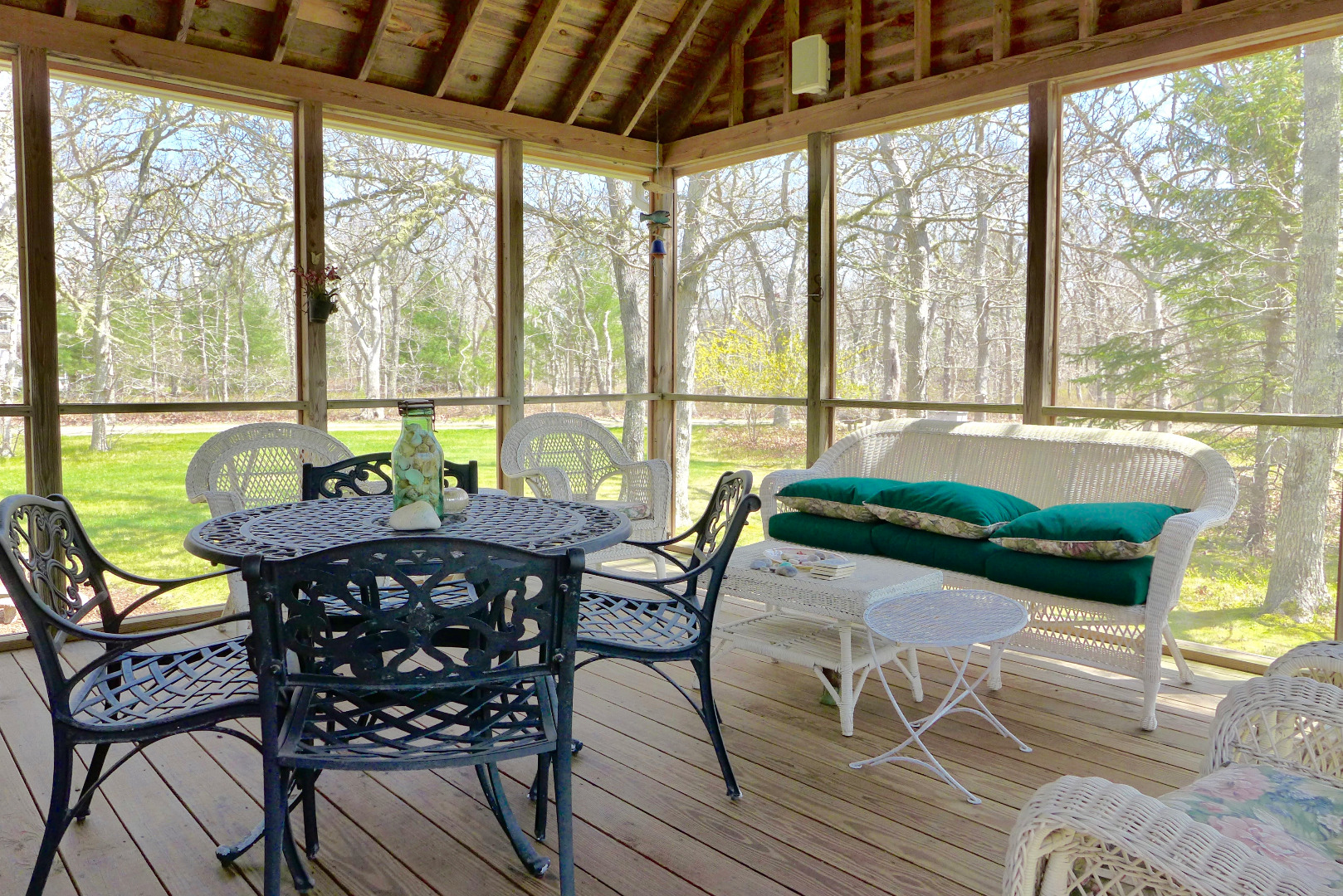 18 Post Oak Road Chilmark, MA 02535 - Photo 9 of 12 Gallery Image 9