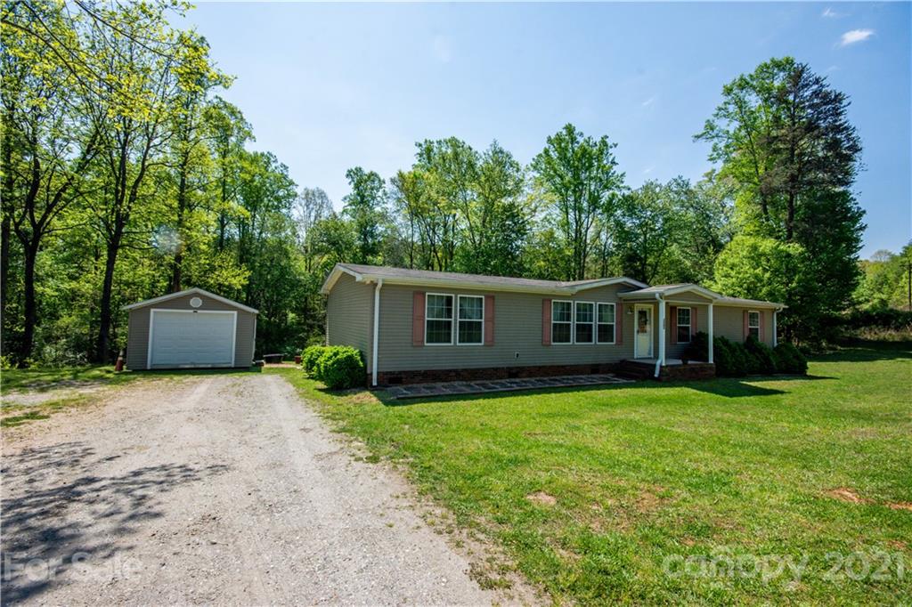 1043 Union Grove Road Harmony, NC 28634 - Photo 1 of 28 Gallery Image 1