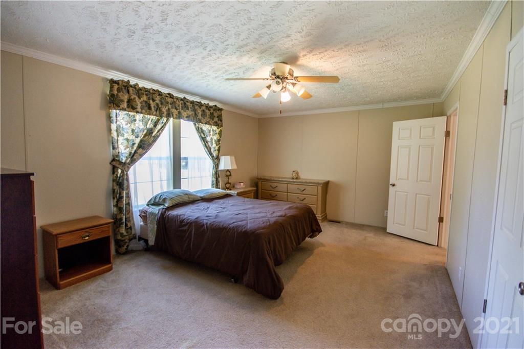 1043 Union Grove Road Harmony, NC 28634 - Photo 16 of 28 Gallery Image 16