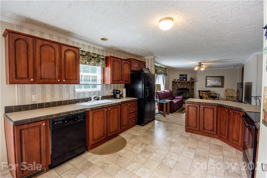 1043 Union Grove Road Harmony, NC 28634 - Photo 5 of 28 Gallery Image 5