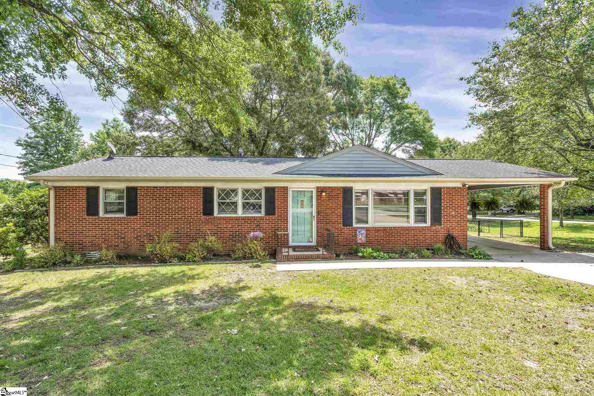 202 Vine Hill Road Greenville, SC 29607 - Photo 1 of 17