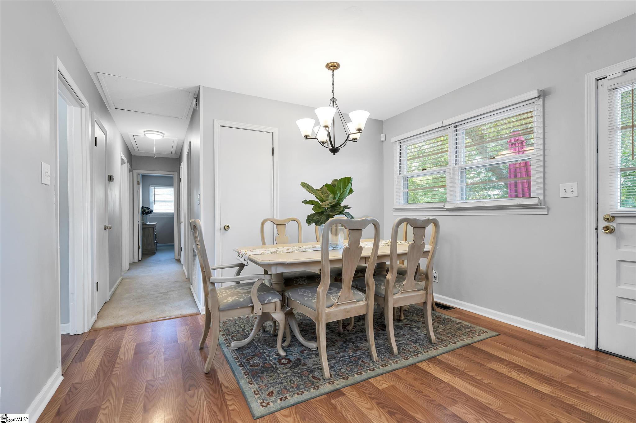 202 Vine Hill Road Greenville, SC 29607 - Photo 3 of 17