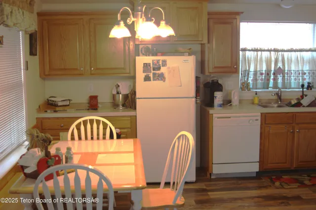 $780,000 | 10 Foothill Boulevard, Alpine, WY 83128