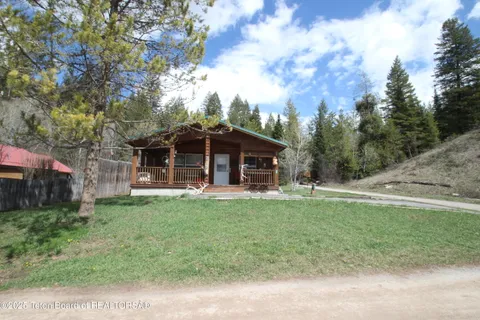 $780,000 | 10 Foothill Boulevard, Alpine, WY 83128