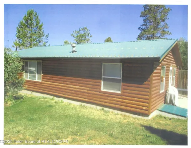 $780,000 | 10 Foothill Boulevard, Alpine, WY 83128