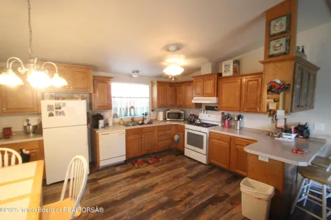 $780,000 | 10 Foothill Boulevard, Alpine, WY 83128