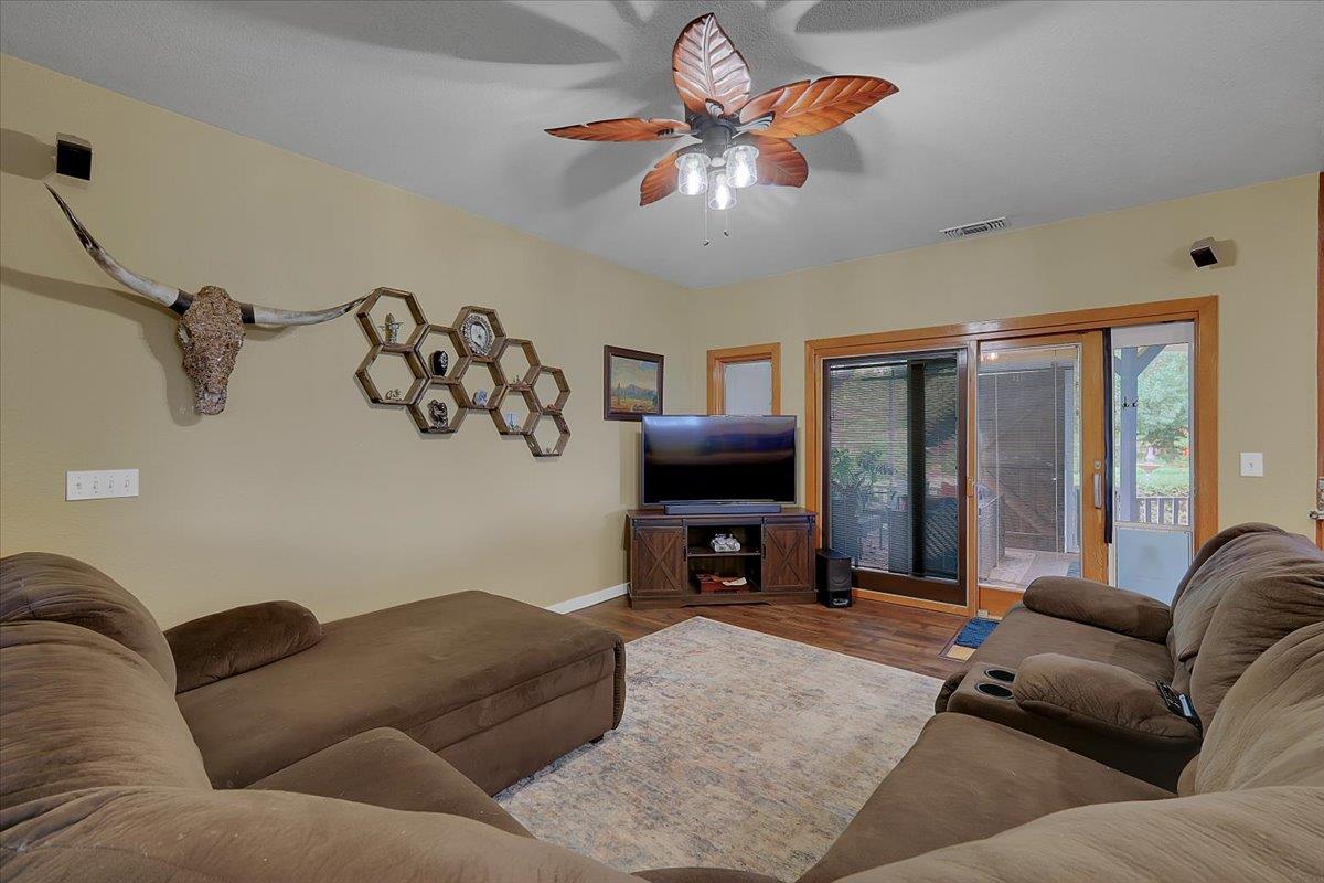 2760 Duncan Road Yuba City, CA 95993 - Photo 12 of 37 Gallery Image 12