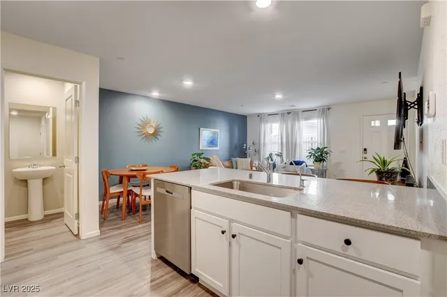 $353,000 | 6914 Stratham Hill Street, Las Vegas, NV 89166