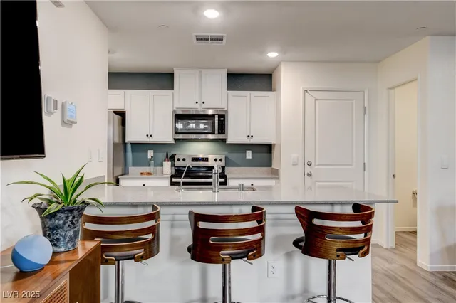 $353,000 | 6914 Stratham Hill Street, Las Vegas, NV 89166