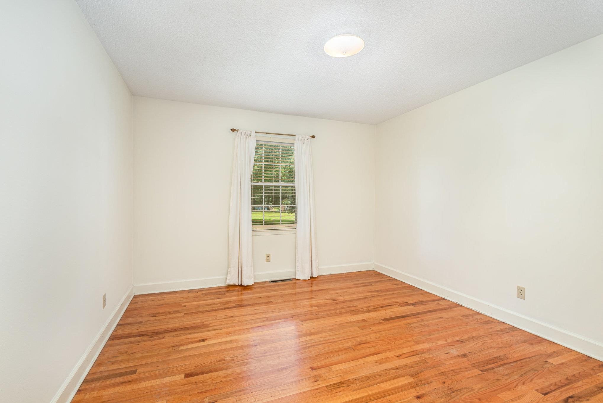 419 Ridge Drive Laurens, SC 29360 - Photo 15 of 27