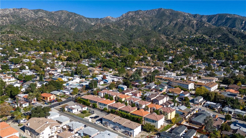 6920 Valmont Street, Unit 5 Tujunga, CA 91042 - Photo 12 of 69