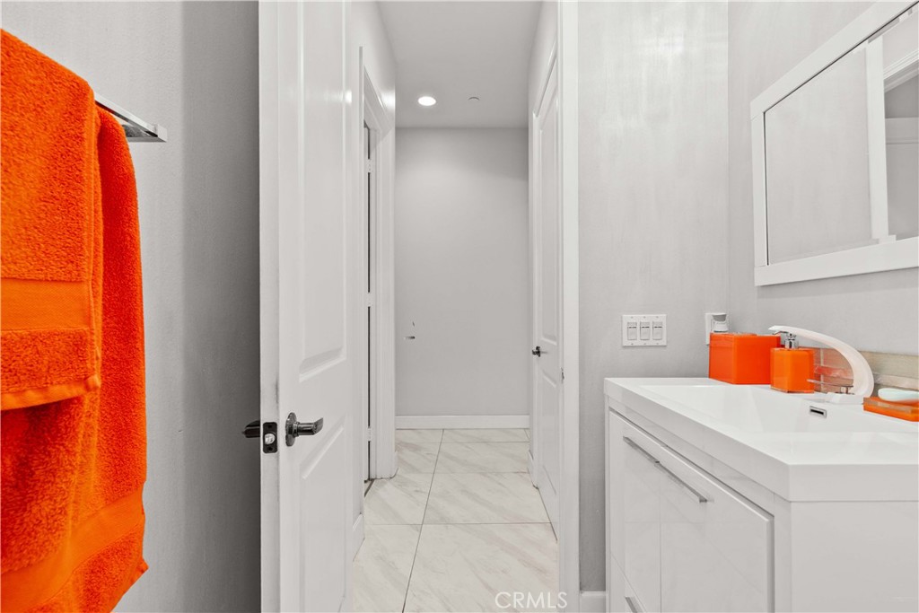6920 Valmont Street, Unit 5 Tujunga, CA 91042 - Photo 38 of 69