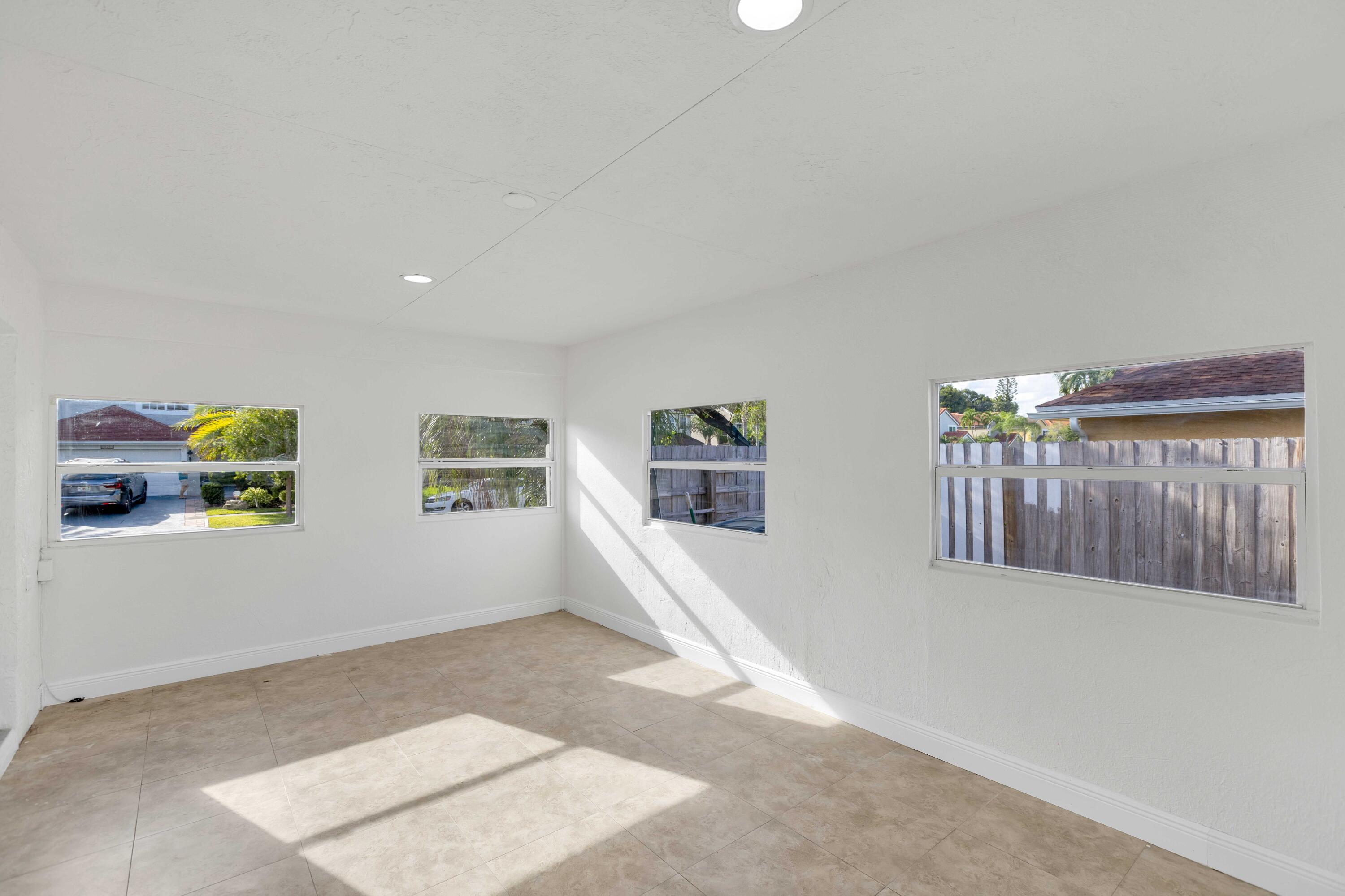 8611 Old Towne Way Boca Raton, FL 33433 - Photo 17 of 38 extra room