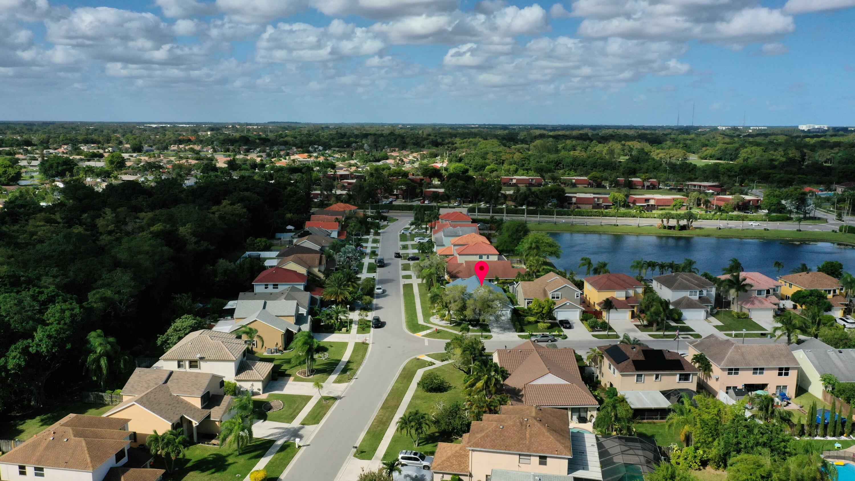 8611 Old Towne Way Boca Raton, FL 33433 - Photo 31 of 38 .