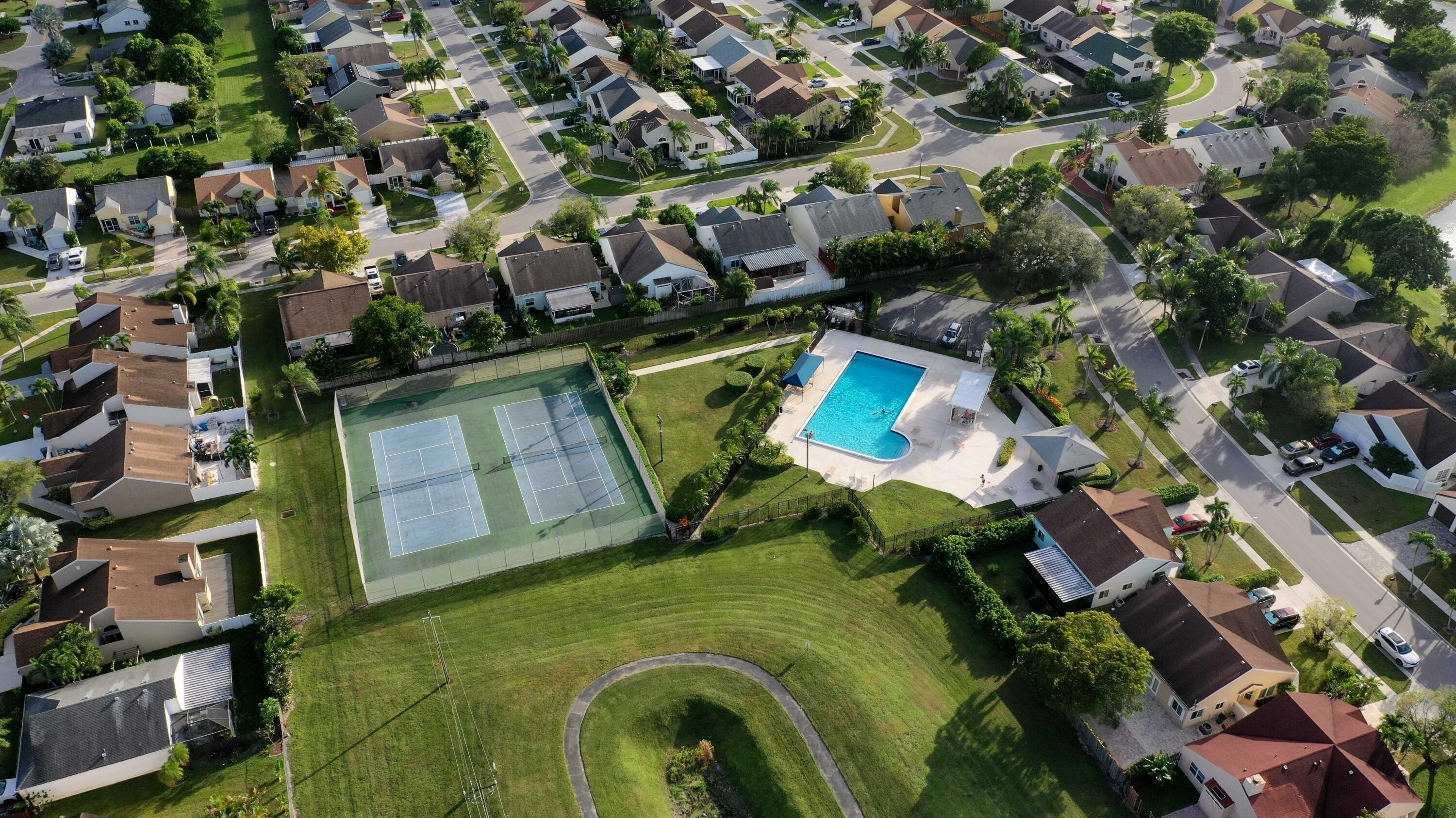 8611 Old Towne Way Boca Raton, FL 33433 - Photo 36 of 38 Pool