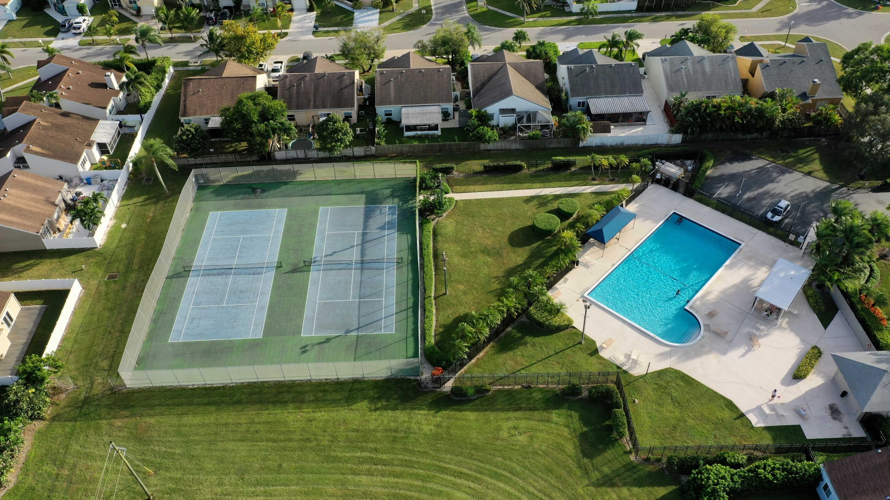8611 Old Towne Way Boca Raton, FL 33433 - Photo 37 of 38 Pool