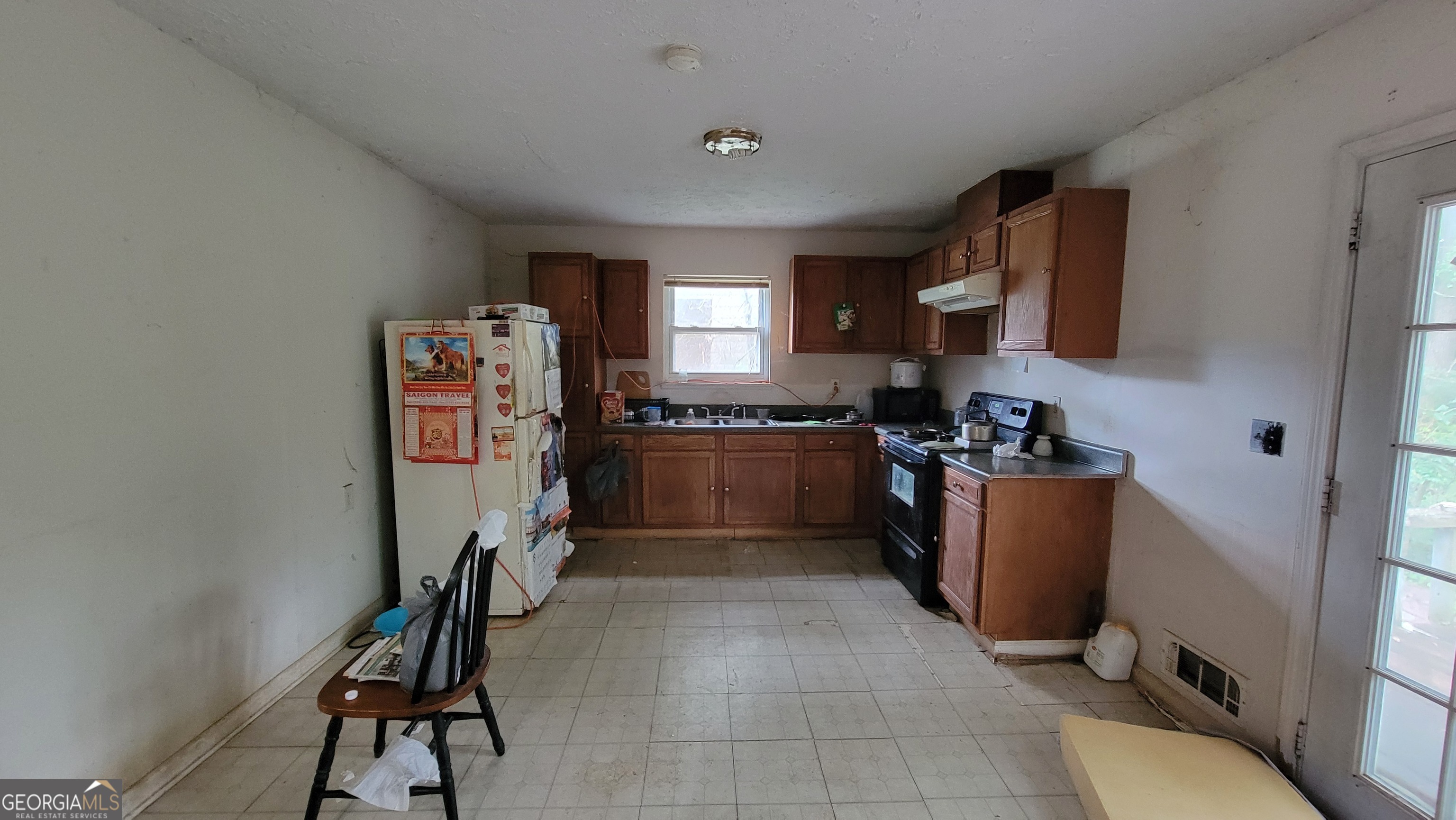 6377 Westbury Road Riverdale, GA 30274 - Photo 11 of 30