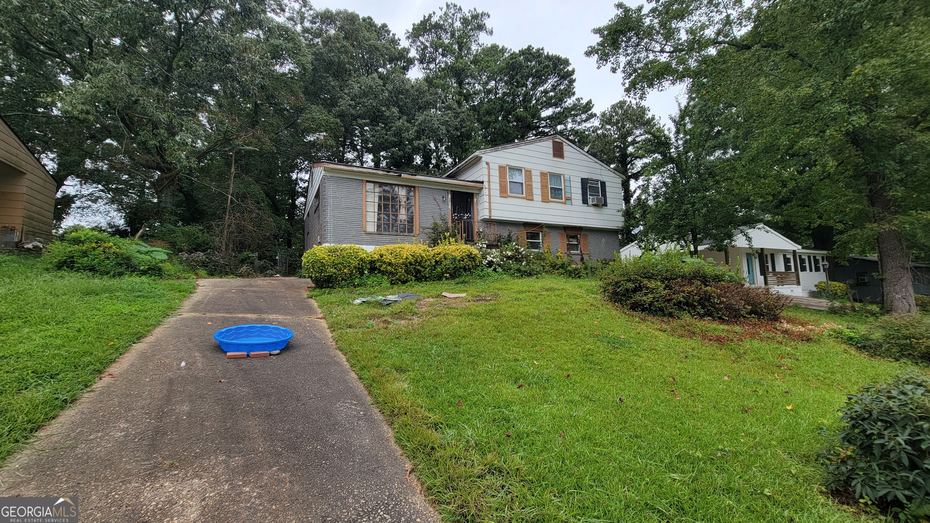 6377 Westbury Road Riverdale, GA 30274 - Photo 2 of 30