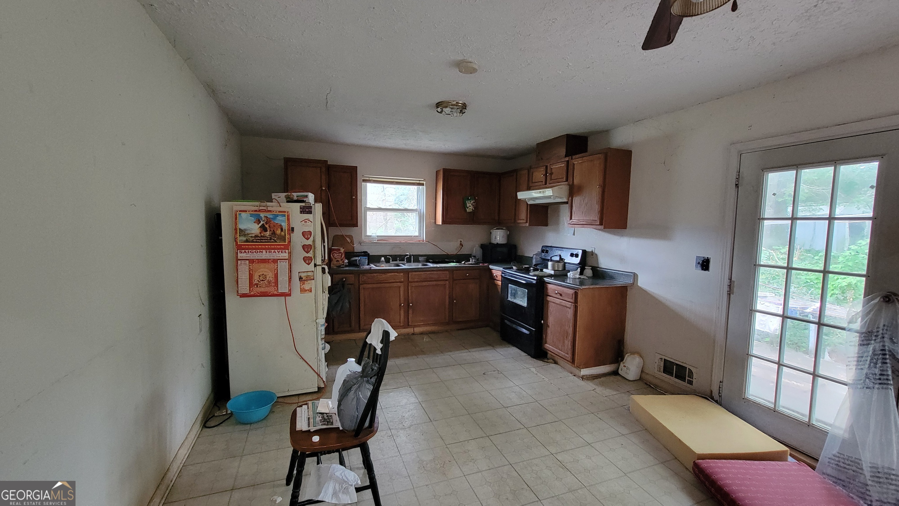 6377 Westbury Road Riverdale, GA 30274 - Photo 10 of 30