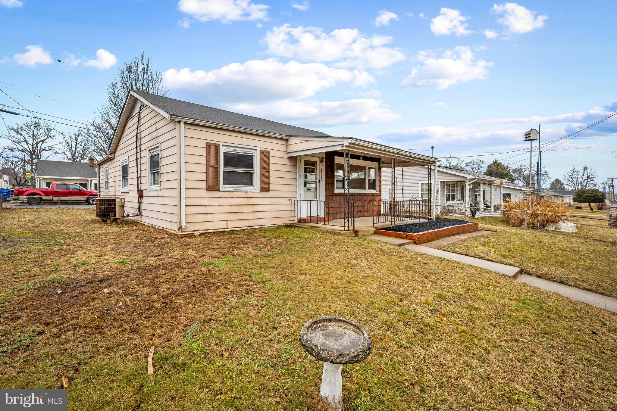 1318 Wilson Point Road Baltimore, MD 21220 - Photo 3 of 26