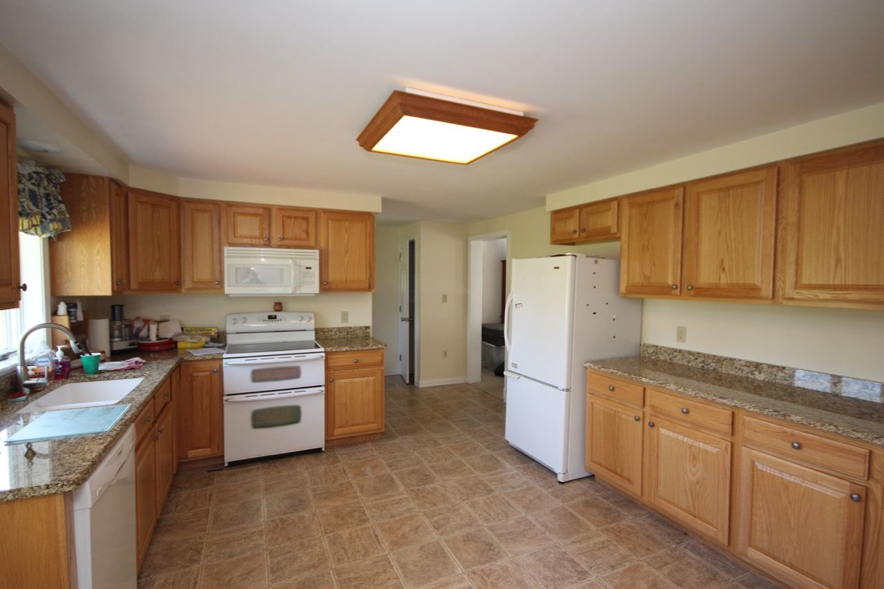 65 Riley Drive Weathersfield, VT 05089 - Photo 3 of 14