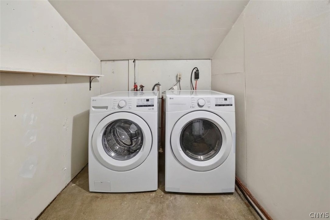 4878 Bear Road Clay, NY 13088 - Photo 24 of 38