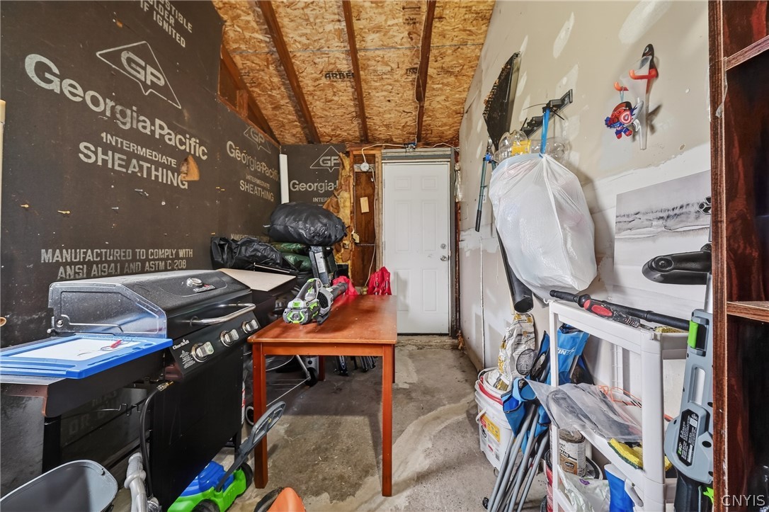 4878 Bear Road Clay, NY 13088 - Photo 28 of 38