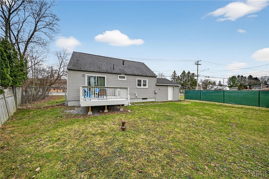 4878 Bear Road Clay, NY 13088 - Photo 31 of 38