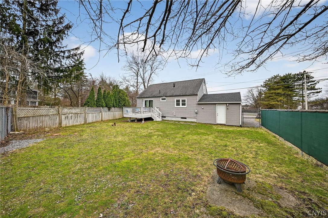 4878 Bear Road Clay, NY 13088 - Photo 33 of 38