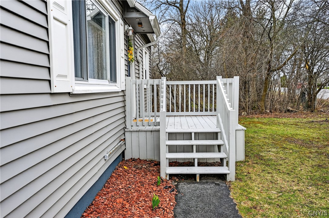 4878 Bear Road Clay, NY 13088 - Photo 35 of 38