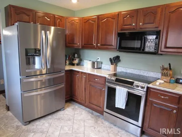 $359,900 | 1200 Pinehurst Drive, Mount Vernon, IN 47620