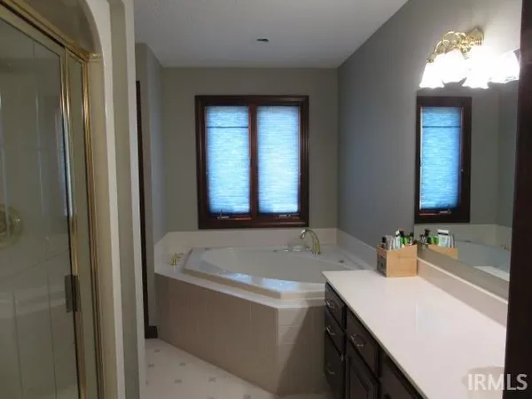 $359,900 | 1200 Pinehurst Drive, Mount Vernon, IN 47620