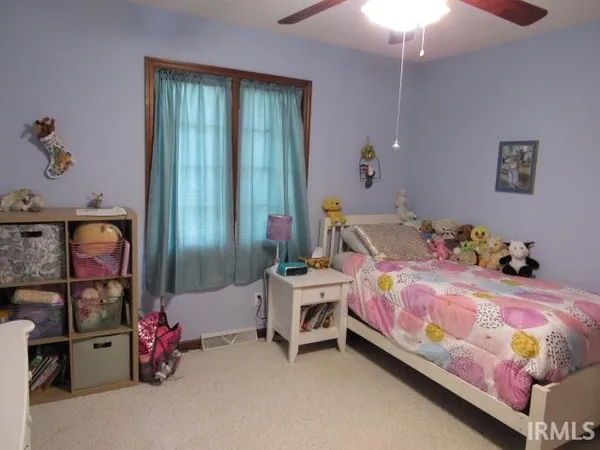 $359,900 | 1200 Pinehurst Drive, Mount Vernon, IN 47620