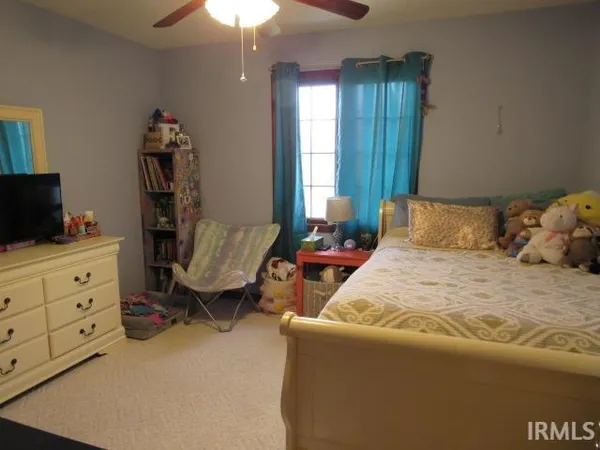 $359,900 | 1200 Pinehurst Drive, Mount Vernon, IN 47620