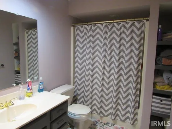 $359,900 | 1200 Pinehurst Drive, Mount Vernon, IN 47620