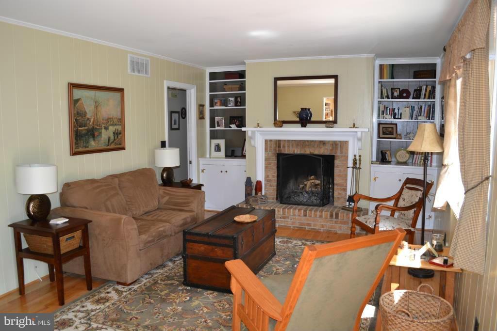 740 Chapel Ridge Road Lutherville-Timonium, MD 21093 - Photo 12 of 30 Family Room