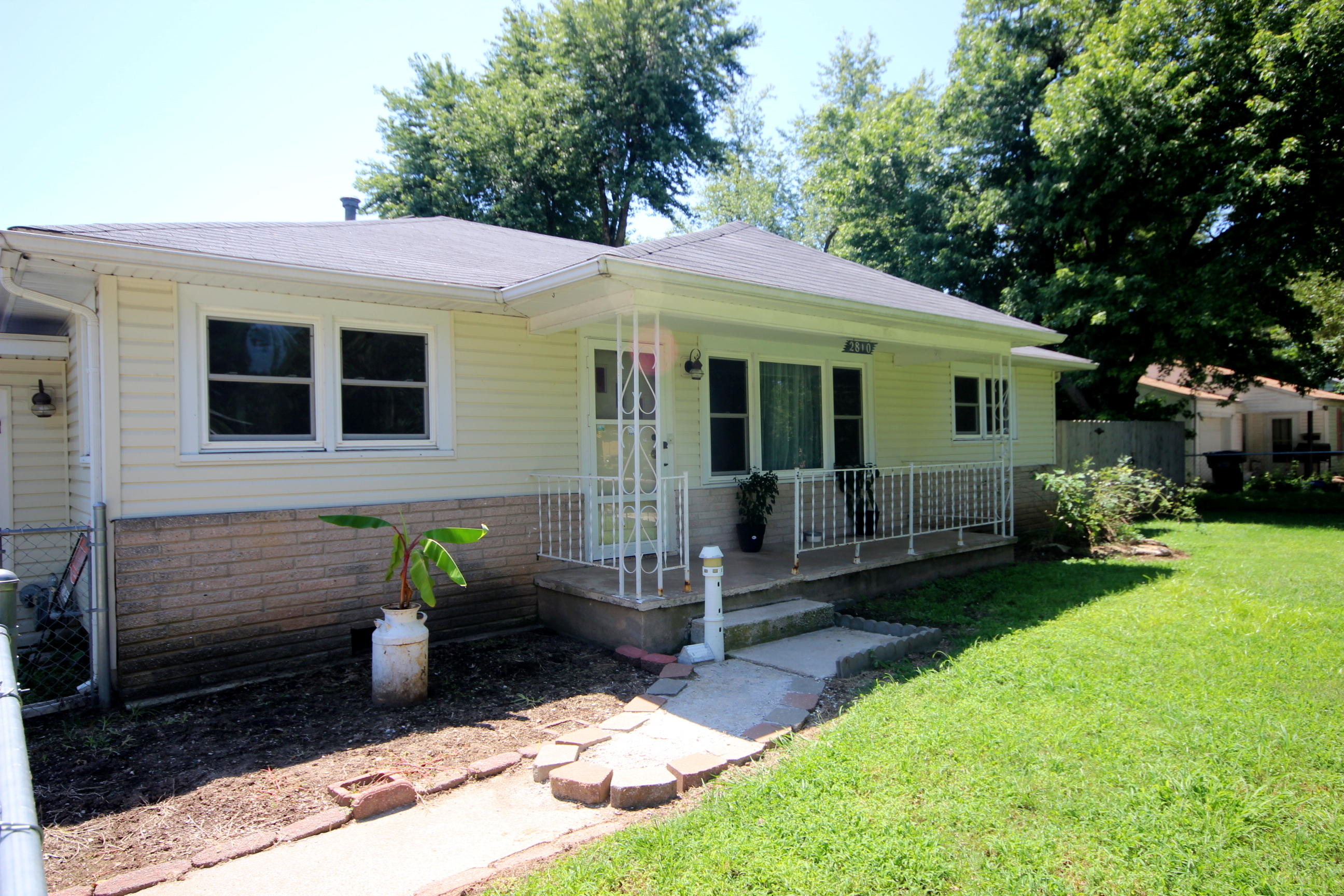 2810 West State Street Springfield, MO 65802 - Photo 1 of 1 front 4